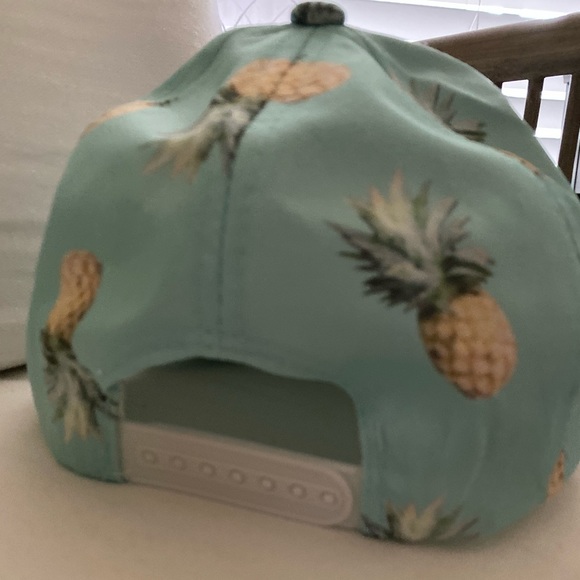 Baseball hat - Picture 3 of 3